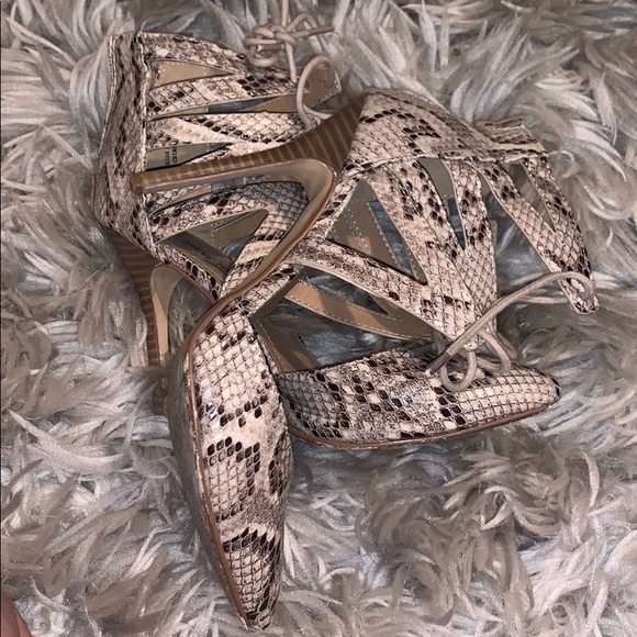 Steve Madden Hi heels - Picture 3 of 3